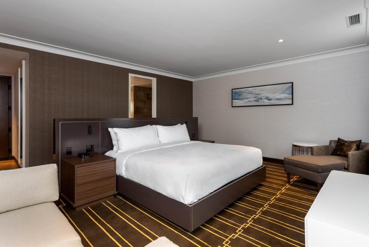 Sutton Place Hotel Торонто Экстерьер фото